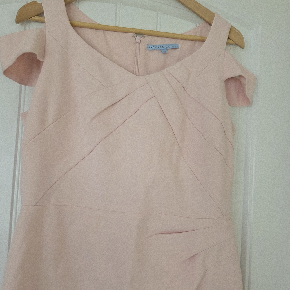 Elegant Pink Off-Shoulder Dress - Picture 3 of 4
